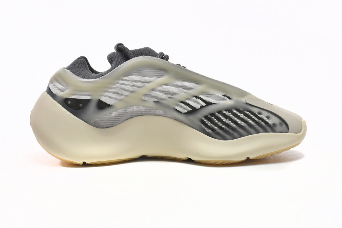 Adidas Yeezy 700