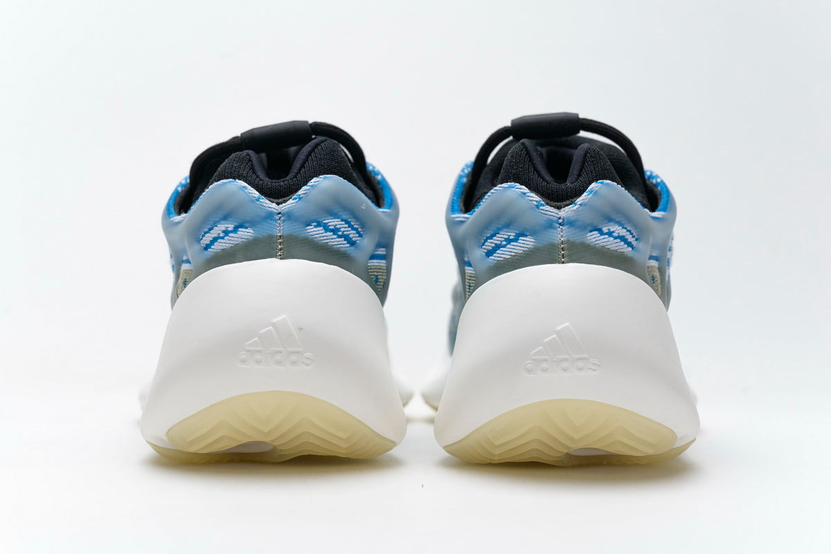 Adidas Yeezy 700