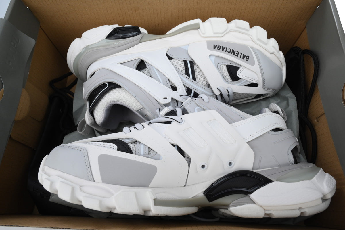 Balenciaga track