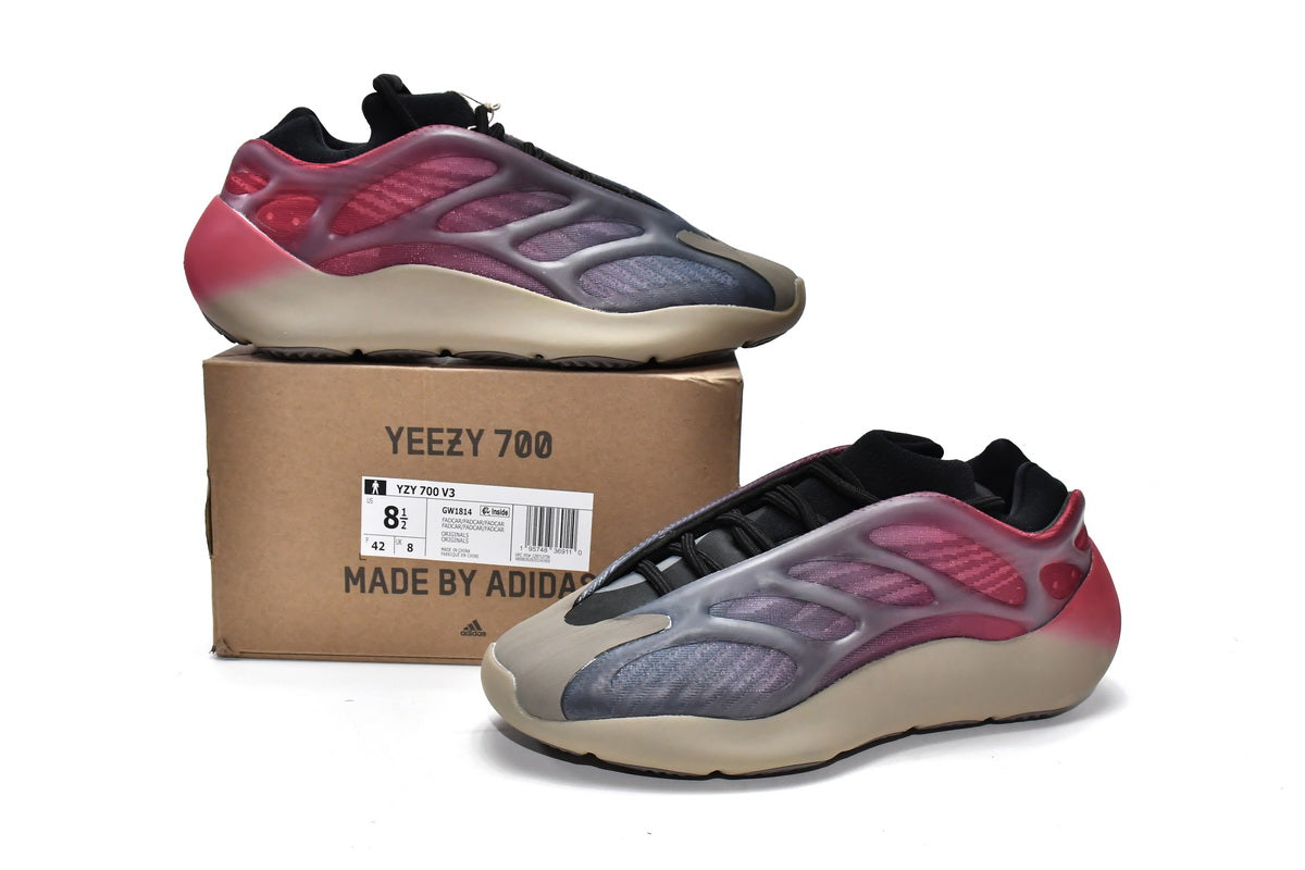 Adidas Yeezy 700
