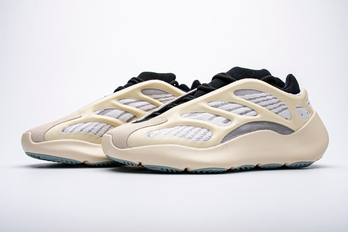 Adidas Yeezy 700