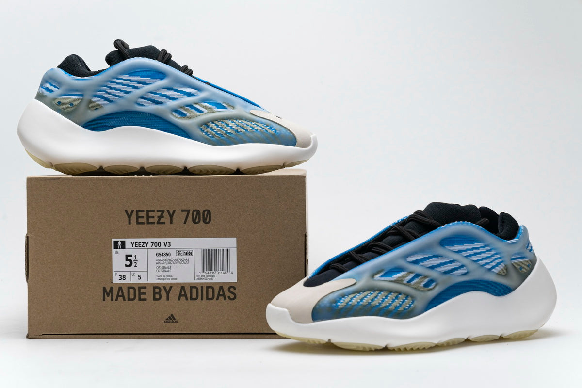 Adidas Yeezy 700