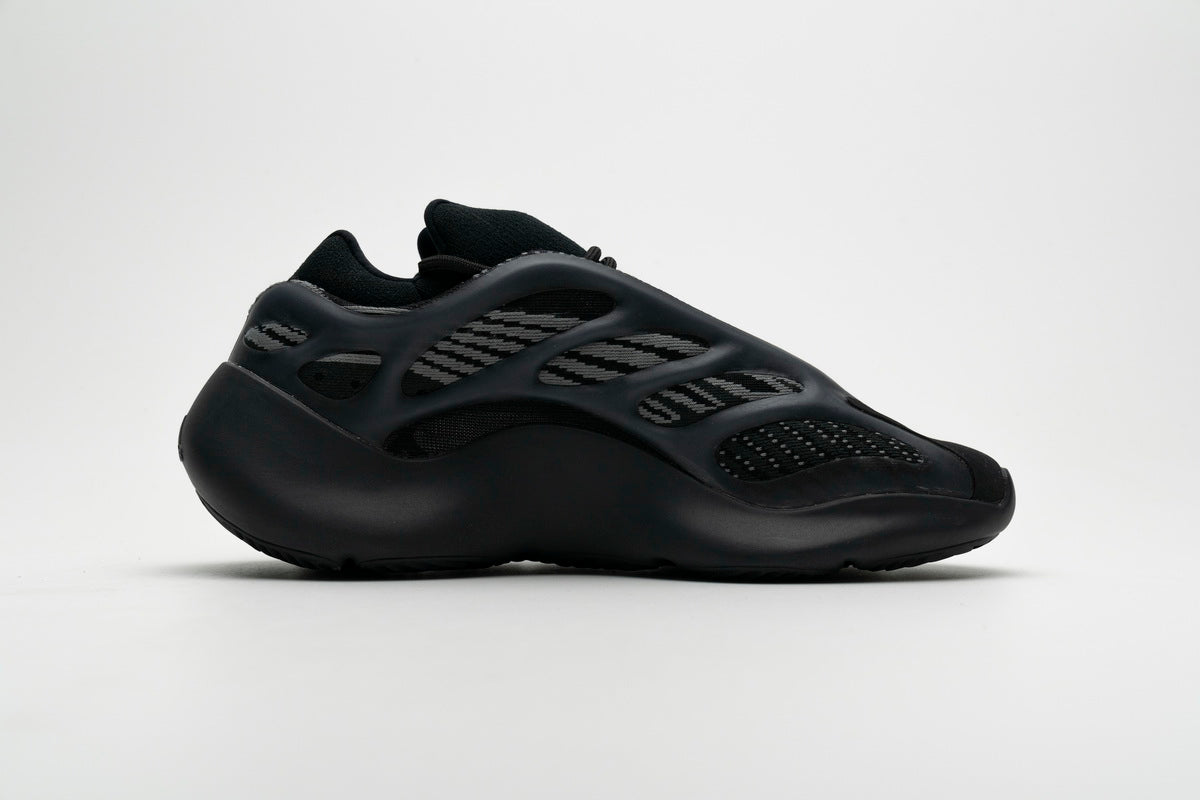 Adidas Yeezy 700