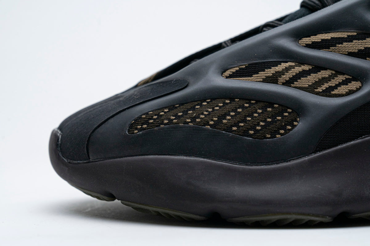 Adidas Yeezy 700
