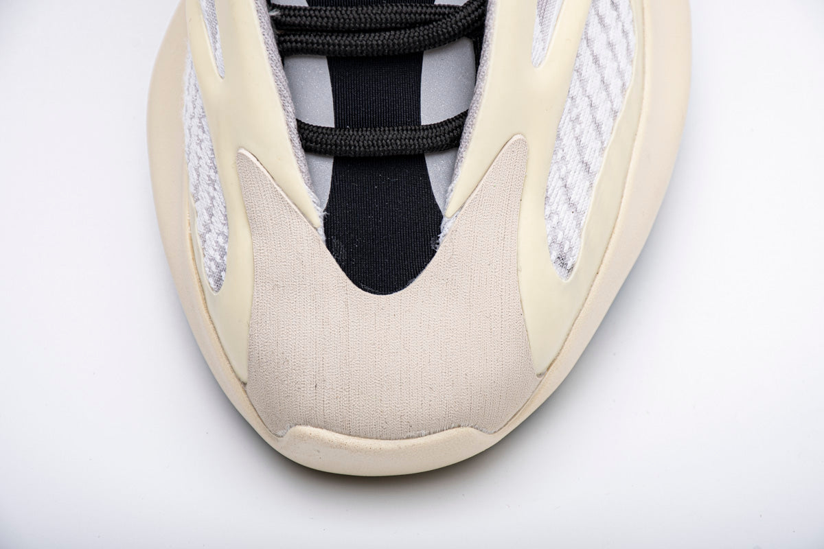 Adidas Yeezy 700