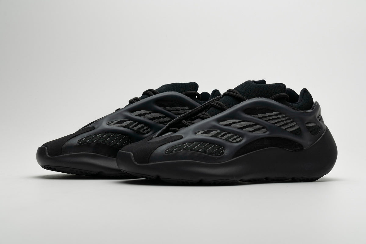 Adidas Yeezy 700