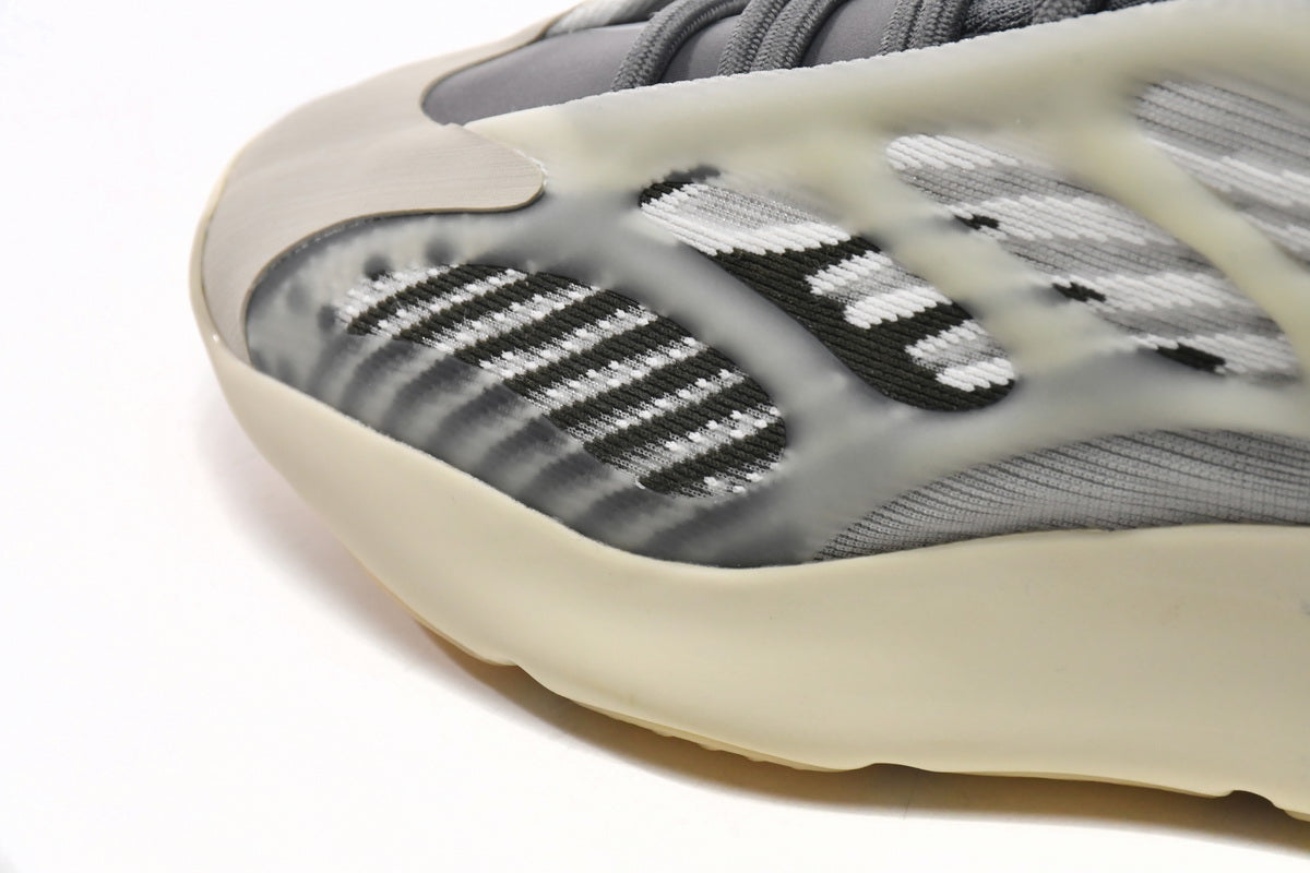 Adidas Yeezy 700