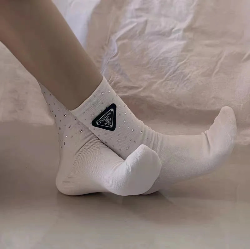 2023 Unisex Europe Metal Triangle Label Women Socks Fashion Designer Luxury Sock Cotton Sports Casual Girls Sexy Fashion