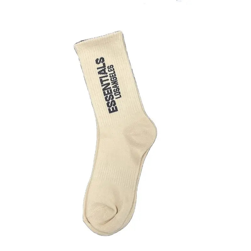 New European and American spring and autumn hip-hop fashion socks personality male alphabet socks sports skateboard leisure sock